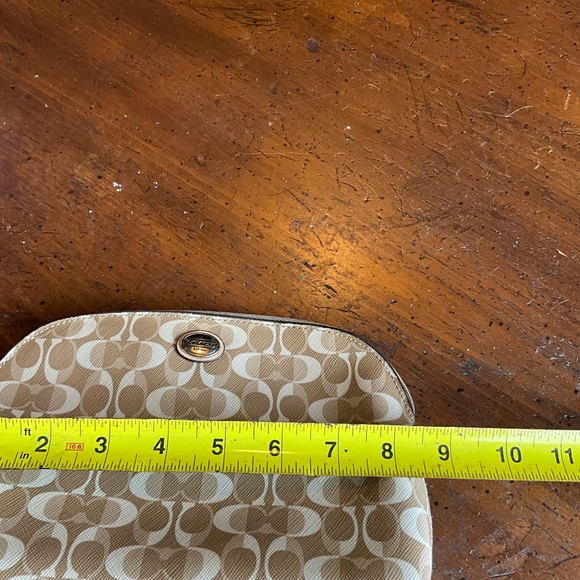 Coach Zippered Make Up case - Picture 7 of 7
